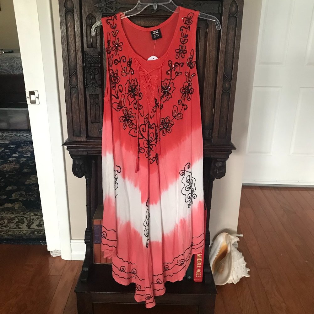 SEVEN ISLANDS: ORANGE AND WHITE SLEEVLESS PULLOVER DRESS "ONE SIZE FITS ALL"